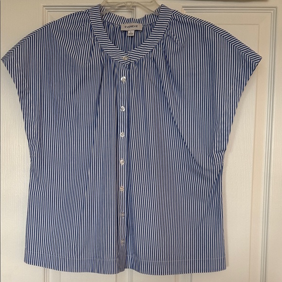 Evereve Tops - Evereve Navy & White Stripe Cap Sleeve Button Down Top 100% cotton - Size Large